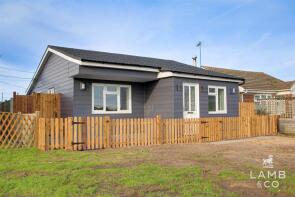 74, Colne Way, Point Clear Bay, Clacton-on-sea CO16 8LN