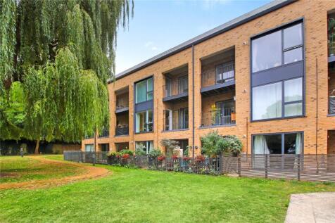 Larges Lane, Bracknell, Berkshire, RG12