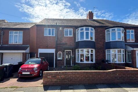 Dilston Avenue,
Whitley Bay, Tyne and Wear,
NE25 8QQ