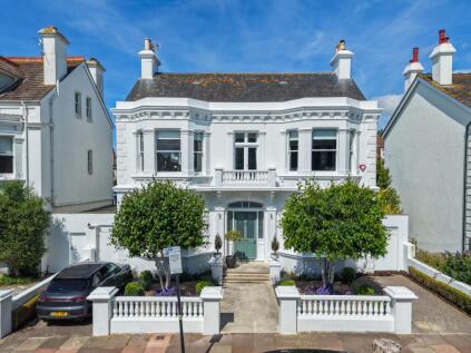 Westbourne Villas, Hove, BN3