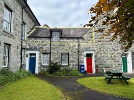 Flat 11, Golden Lion, Lion Street, Dolgellau LL40 1DN