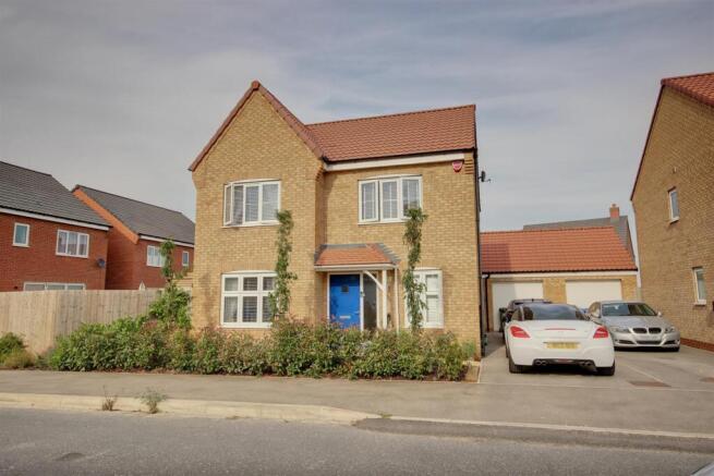 Walker Close (21).jpg