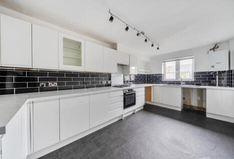 Garth Road, Morden, SM4