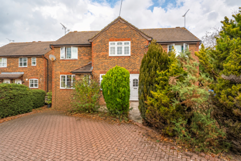 Dunsford Close, Kingshill, Swindon, SN1