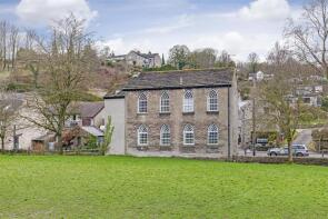 Brook House, Brookside, Hope Valley S33 9HF
