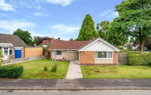 23, Clifton Avenue, Culcheth And Glazebury, Warrington WA3 4PD