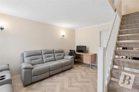 Crystal Way, Dagenham, RM8