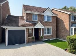 32, Denning Close, Taunton TA1 4NN