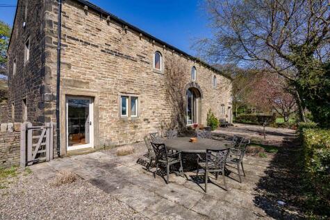 Baitings Hall Barn, Blue Ball Road, Ripponden HX6 4LR