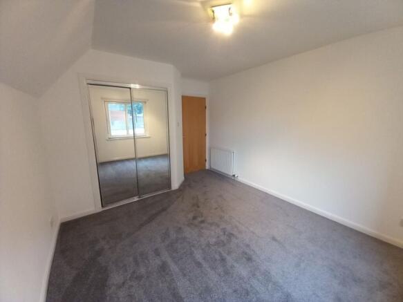 Front Bedroom (1)