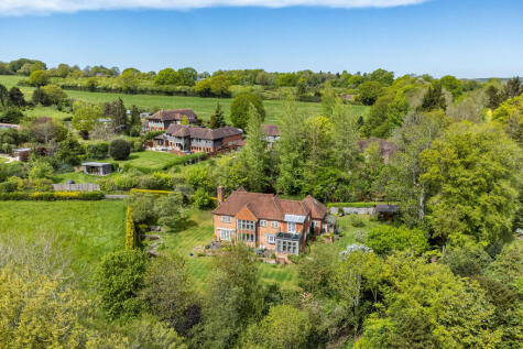 Wellhouse Road, Beech, GU34