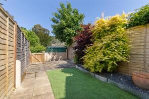19, Oakwood Close, Midhurst GU29 9QS