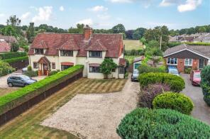 95, Pack Lane, Basingstoke RG22 5HG
