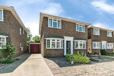 Meon Close, Tadley, Hampshire, RG26