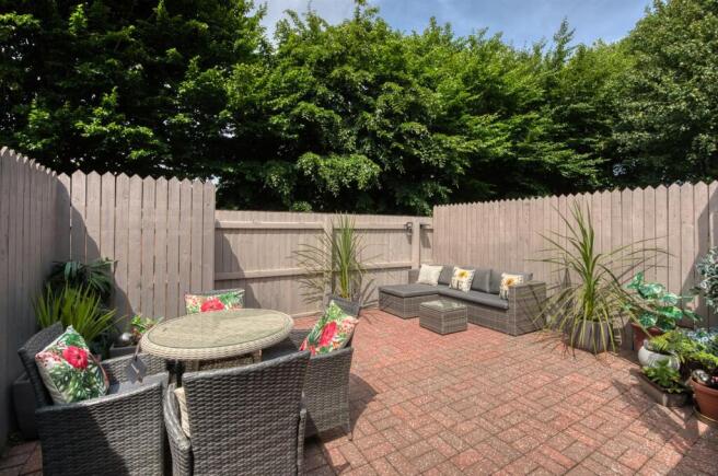Rear Garden - dining and seating.jpg