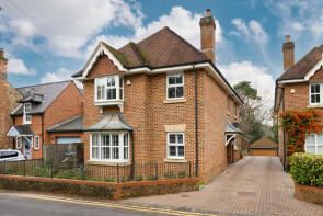 107, Burnt Hill Road, Lower Bourne, Farnham GU10 3LH