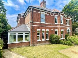 Flat 1, 1 Shortwood House, Magdalen Lane, Christchurch BH23 1PH