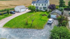 1, Garage Villas, Bristol Road, Cambridge GL2 7AL