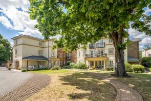 Flat 22, 25 Gifford Lodge, Popes Avenue, Twickenham TW2 5TP