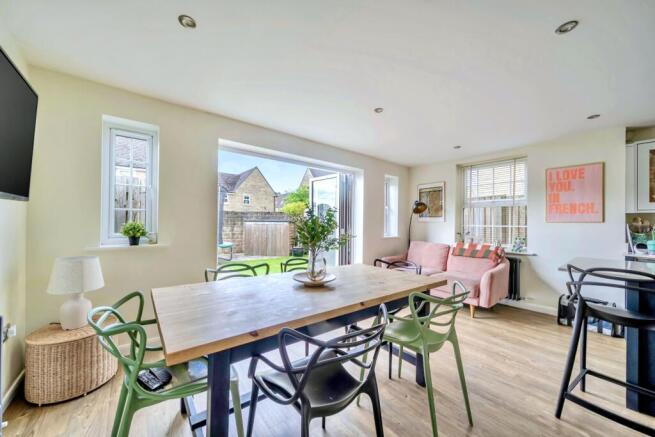 Open-plan kitchen dining room