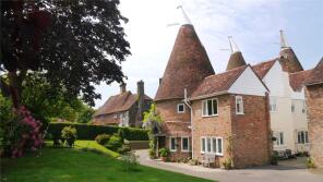 Roundel House, Village Street, Ewhurst Green, Ewhurst TN32 5TB