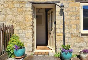 9, St Mary Well Street, Beaminster DT8 3BB