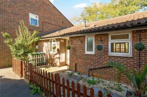 33, Langport Court, Ambleside Avenue, Walton-on-thames KT12 3TD