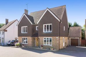 17, Trinity Fields, Horsham RH13 6GH