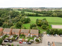23, West Shaw, Longfield DA3 7QJ