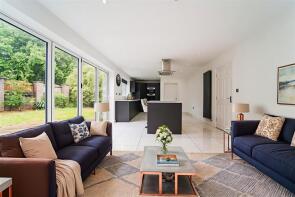 4, Castle Hey Close, Bury BL9 8JQ