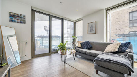 Pilot Walk, Greenwich, London, SE10 0UR