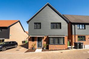10, Armstrong Crescent, Fareham PO15 7PY