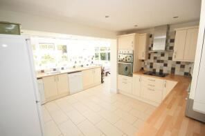 6, Priorsfield, Hereford HR2 0TX