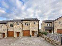 31, Highfell Grove, Bingley BD16 1FP