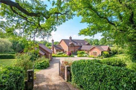 The Straits, Wheatley, Hampshire, GU35