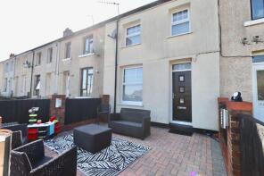 24, Meadow Terrace, Phillipstown NP24 6BW