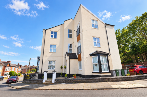 Willow Garth, St. Georges Mount, New Brighton, CH45 9LQ