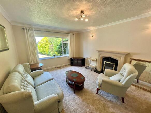 Bramleys Estate Agents - (8).jpg