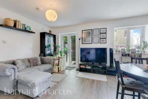 Flat 2, 21a Crescent Court, Rigby Close, Croydon CR0 4JU