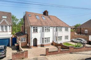 13, Beverley Crescent, Bedford MK40 4BX