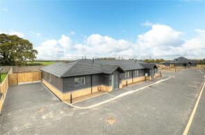 13, Greyhound Grove, Upminster RM14 3EQ