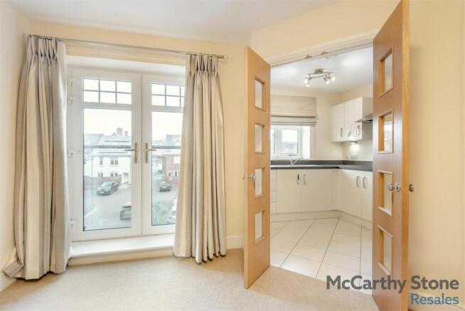 8675841-interior06.jpg