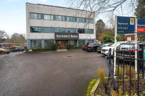 Flat 14, Haslemere House, Lower Street, Haslemere GU27 2PE