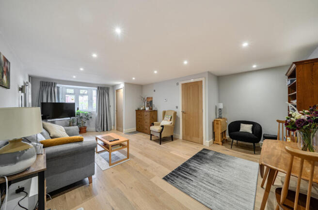 Sitting/Dining Room