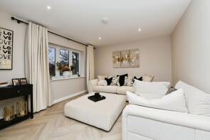 32, Running Waters, Brentwood CM13 2AP
