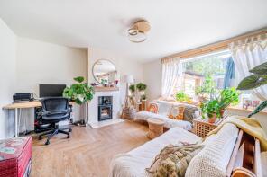 10, Burnaby Close, Basingstoke RG22 6UJ