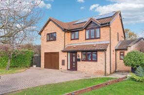6, Farcet Close, St. Neots PE19 7QS