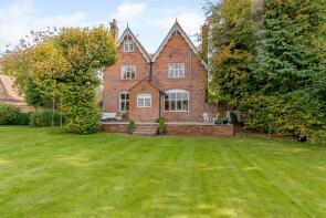 Tresco House, Main Road, Marlborough SN8 1RZ