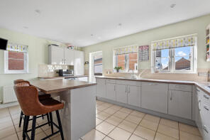 11, Aspen Road, Dorchester DT2 9FH