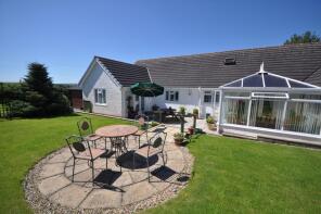 Courtlands, Lon Llysalaw, Pwll Trap, Carmarthen SA33 4AX